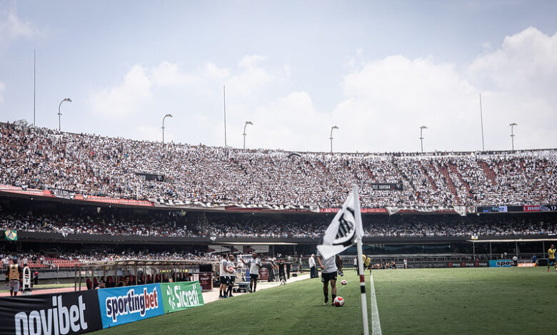 Torcida do Santos no Morumbi