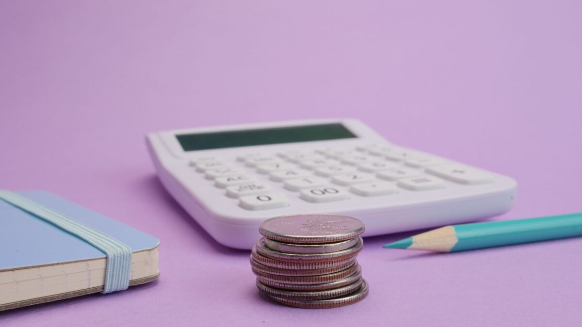 Abrir una cuenta de ahorros por internet: pasos y qué revisar