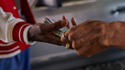 تحويلات أفراد العائلة من الخارج: كيف تدبَّر بشكل أفضل